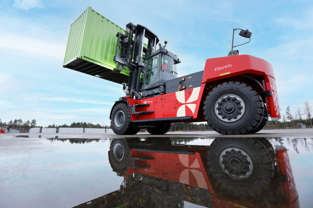 NB_Kalmar Electric Heavy Forklift 18-33 ton NB_Kalmar Electric Heavy Forklift 18-33 ton